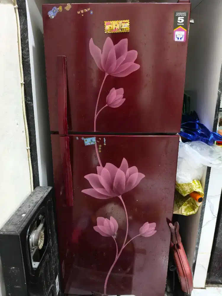 Jual kulkas merk polytron 2 pintu