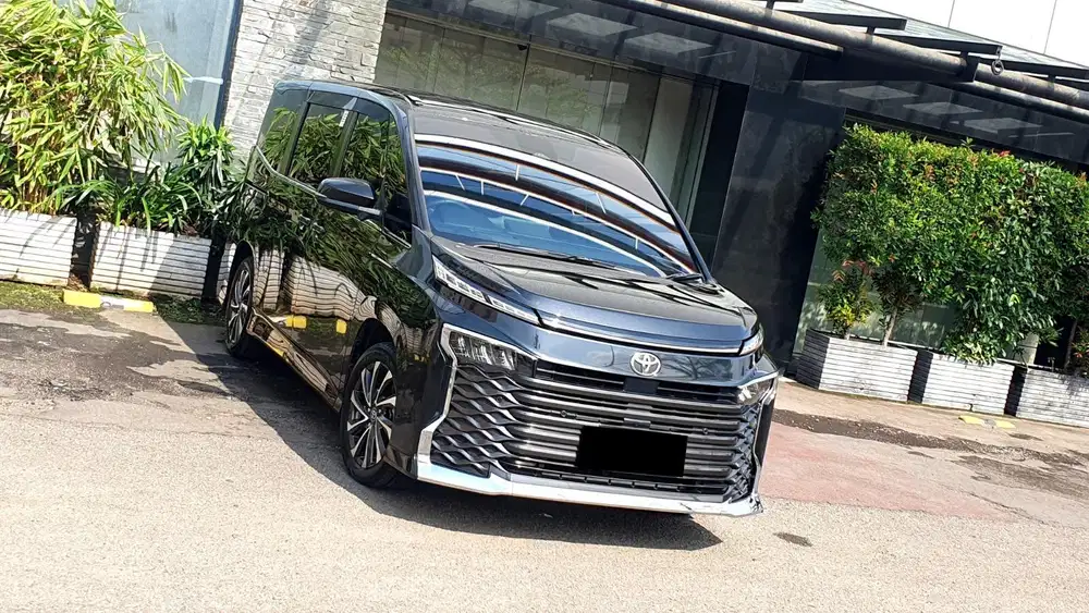 Toyota Voxy 2.0 CVT AT TSS 2022