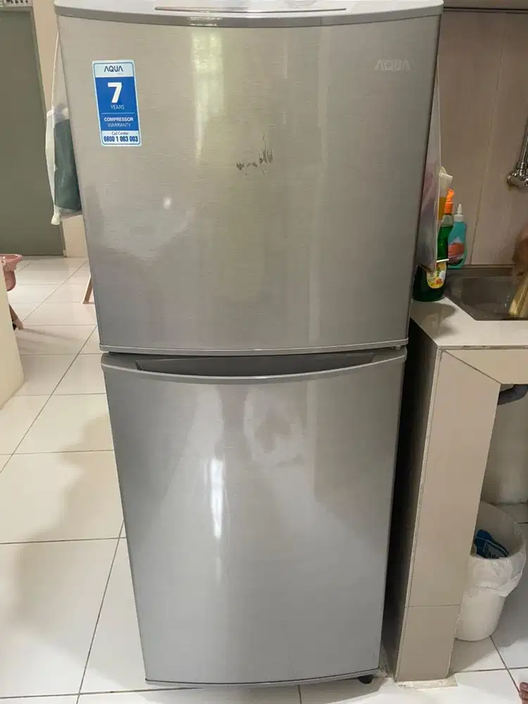 Kulkas Aqua 169 Liter No Bunga Es