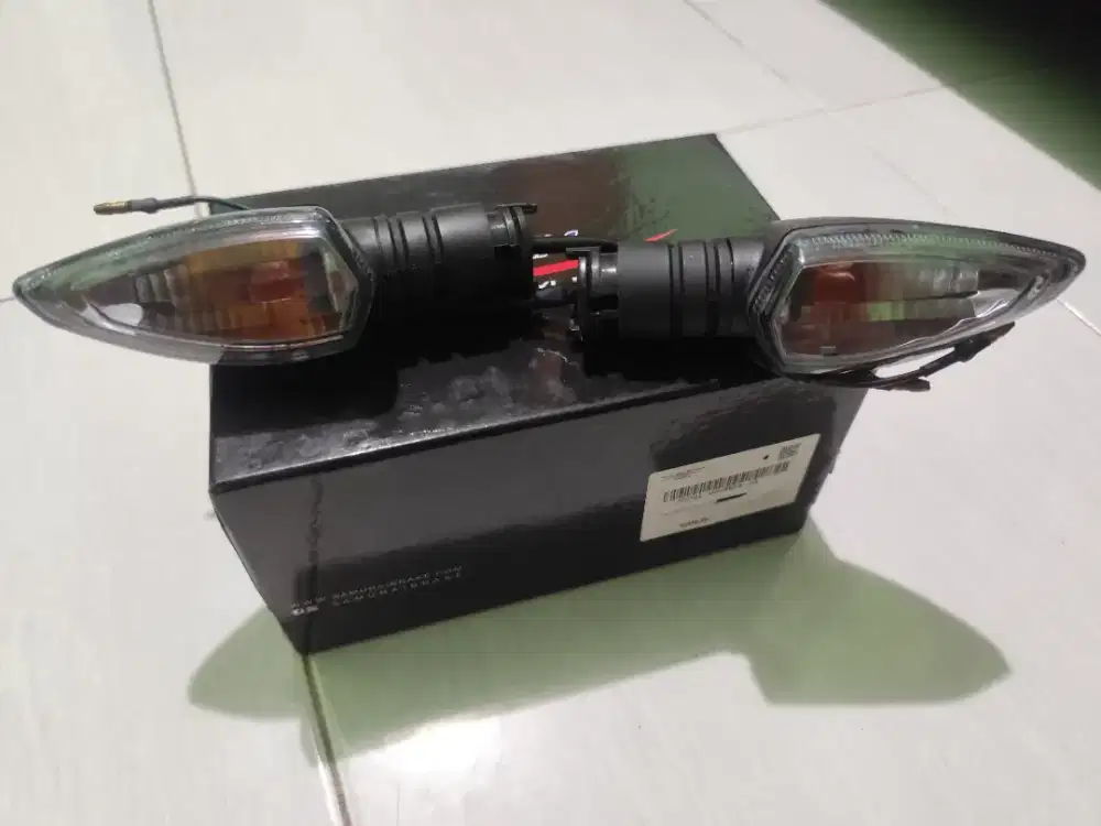 Lampu Sein Belakang MX King 150