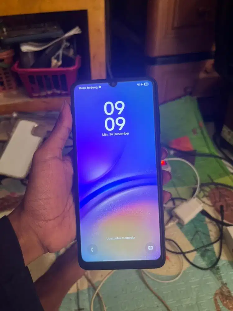 Samsung a05 4+4 / 64