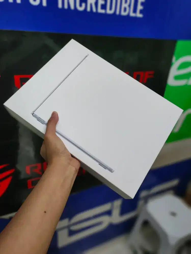 New Macbook air m4 ram 16 gb ssd 256 gb