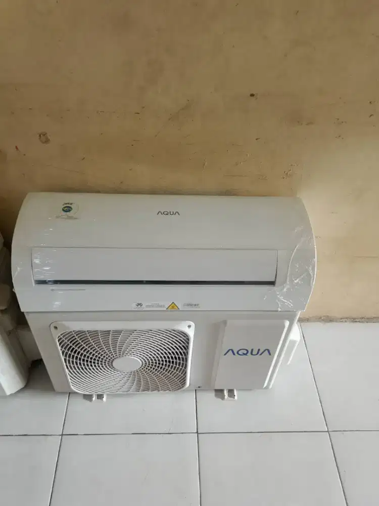 JUAL/TT AC AQUA ½PK kondisi seperti baru