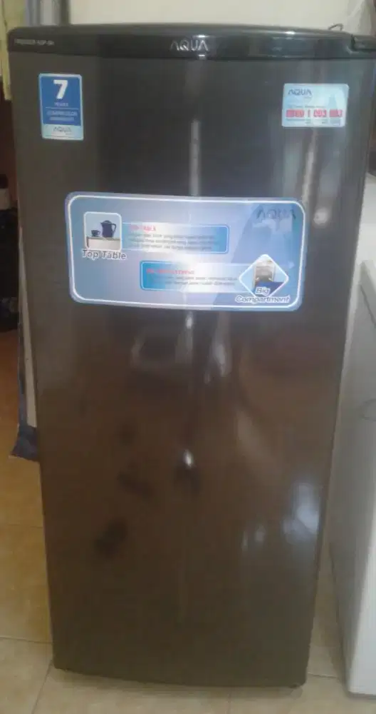 Freezer merk aqua (7 rak)