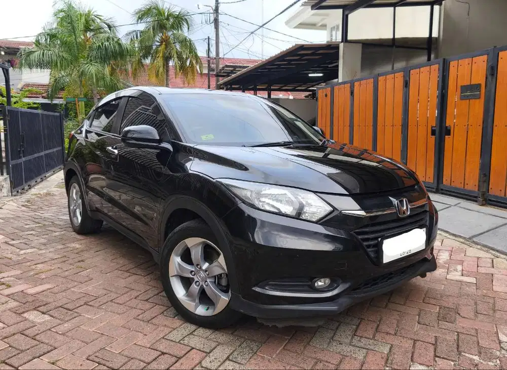 KM 60rbn Honda HRV 1.5 E CVT AT Keyless 2018 Android floating Hitam