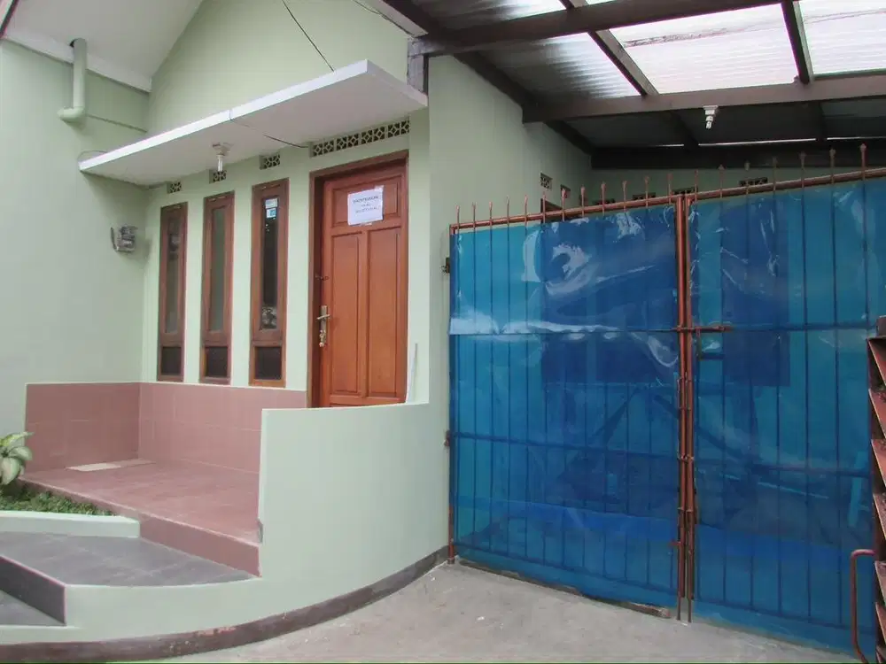 DIJUAL RUMAH UDAH SHM DI SARIJADI DEKET MARANATHA