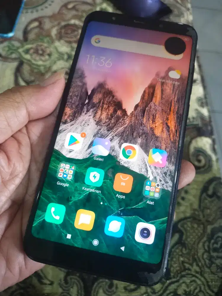 Redmi 5plus.. 3/32.. hrg termurah slurr