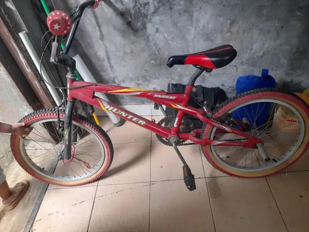 Sepeda merek hunter