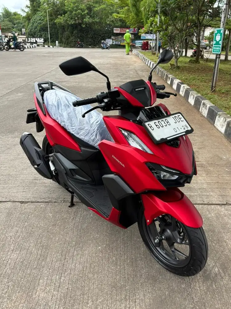 Vario 160 Low kilometer 2 Rb an perak Motor Kaya Baru