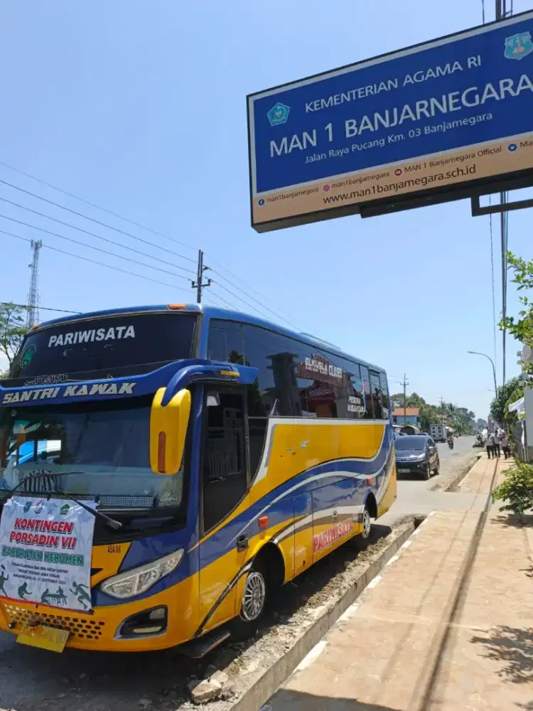 Forsale bus medium canter 2013