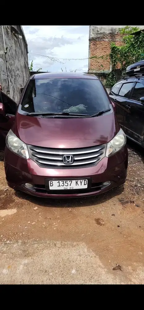Honda Freed 2012 Bensin