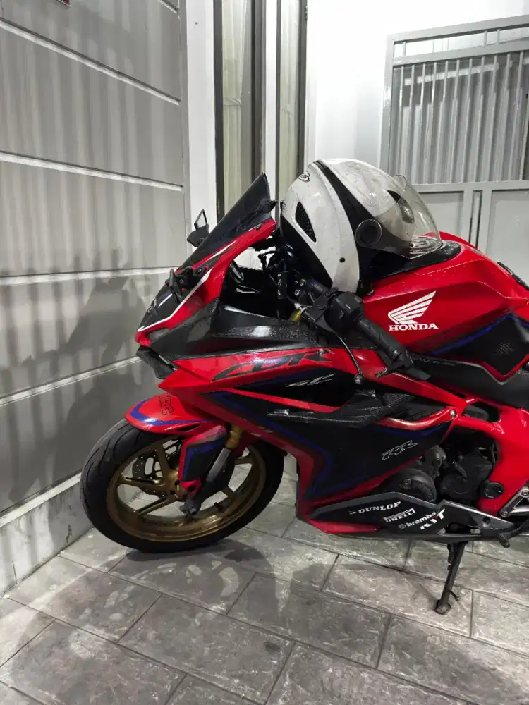 Honda CBR 250 250RR ABS Tipe tertinggi