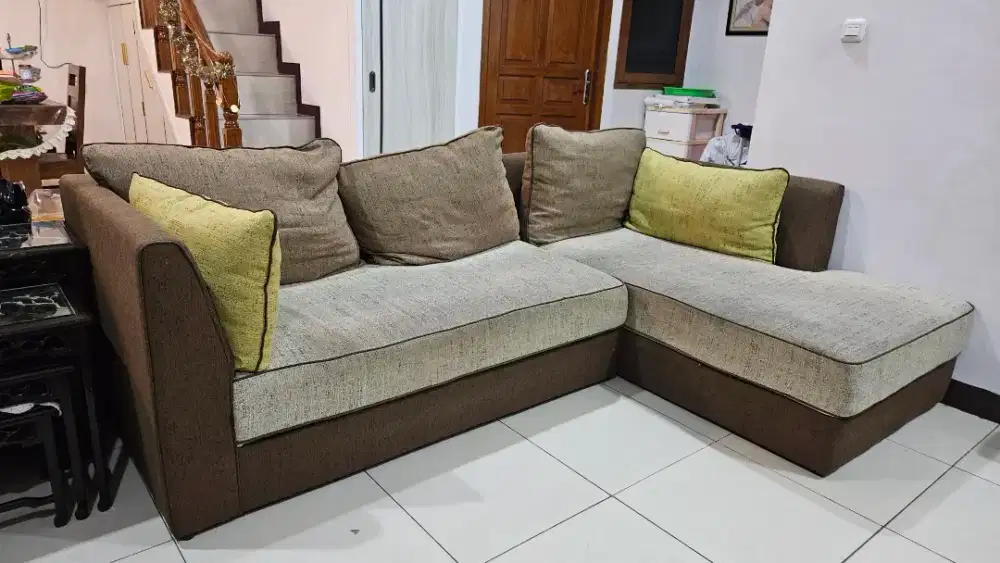 Sofa L kondisi terawat - beige & coklat