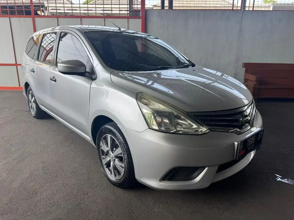 Nissan Grand Livina 2017