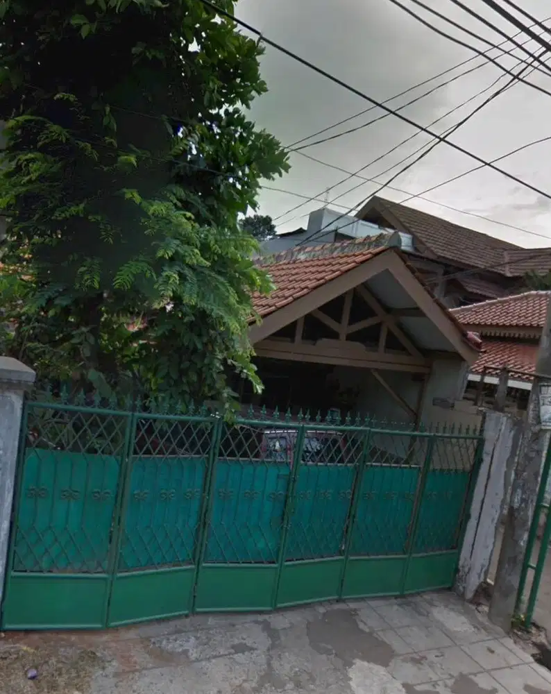 Rumah Kampung Rambutan / Ciracas / - Pinggir Jalan Utama - Strategis,