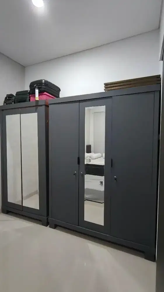 Lemari Kayu 1 Set (2 Buah) Nego Tipis (Bukan Olimpic)