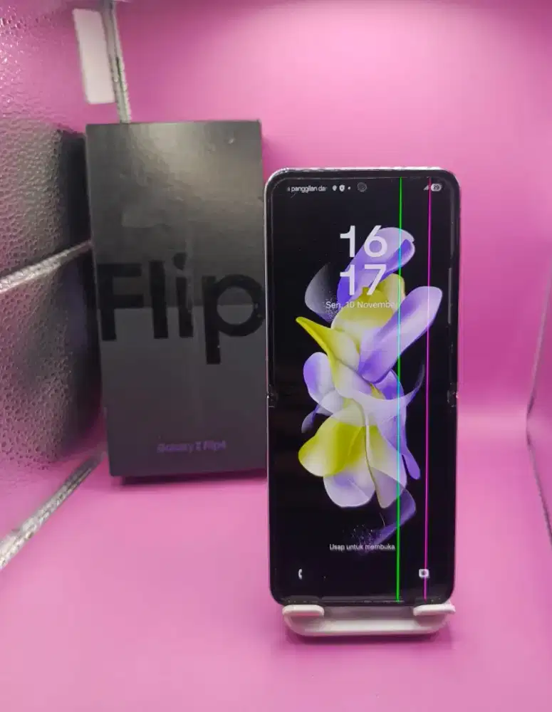 SAMSUNG Z FLIP 4 RAM 8/256GB ORIGINAL SEIN FULLSHET SIAP PAKE 

TAMPIL