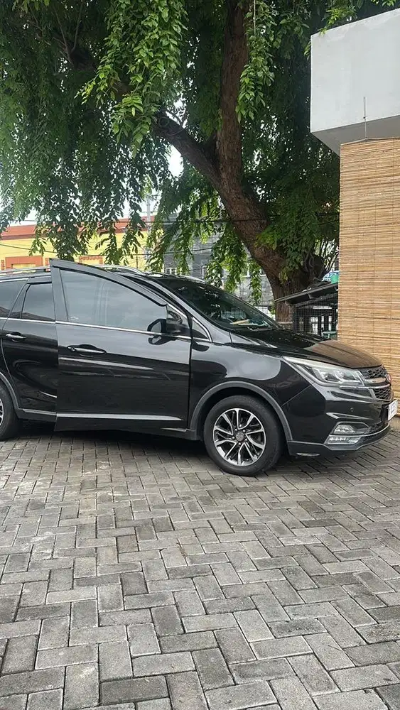 Mobil wuling Cortez LT Luxury 2019 hitam matic