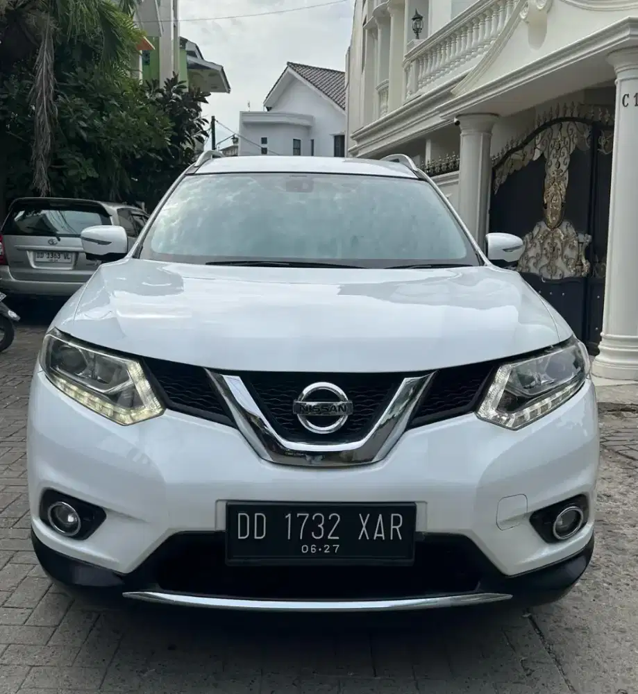 Nissan X-Trail 2.5 CVT 2015