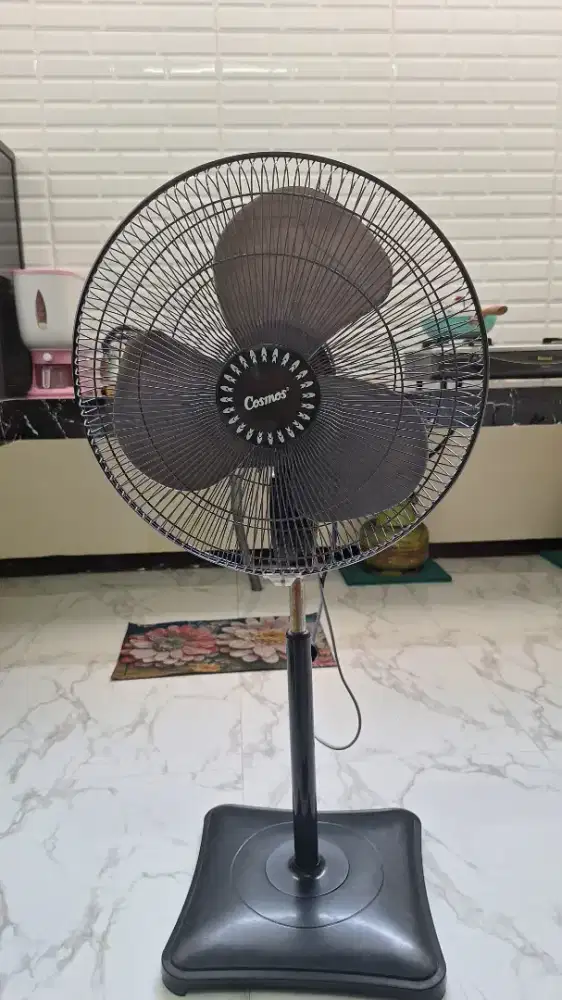 Kipas angin merk  COSMOS