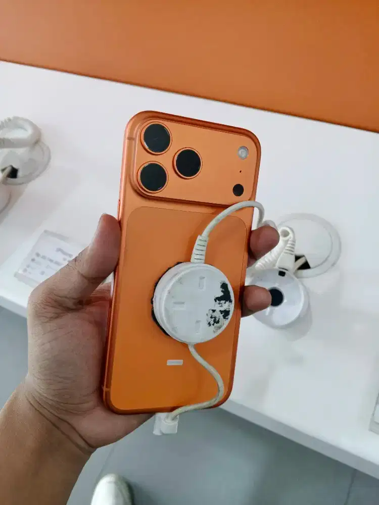 Kredit handphone iPhone 17 Pro