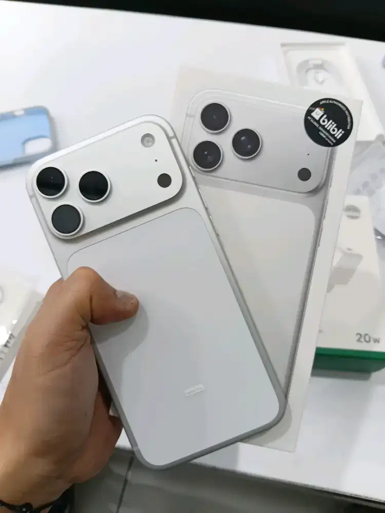 IPHONE 17 PROMAX 256 SILVER . CASH / CREDIT/ TUKER TAMBAH . CICILAN 0%