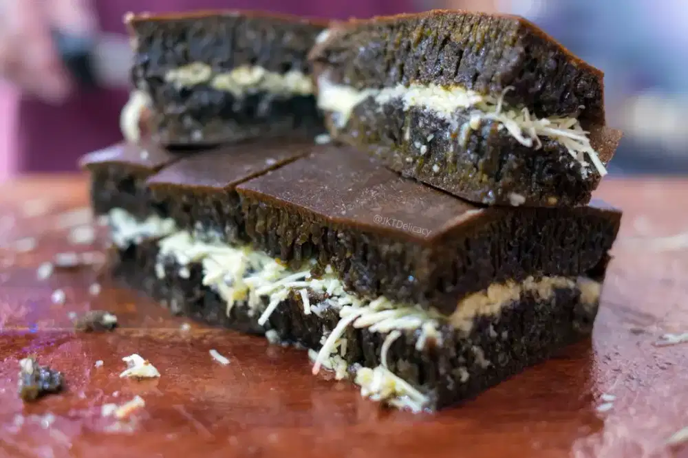 Jualan martabak bangka manis