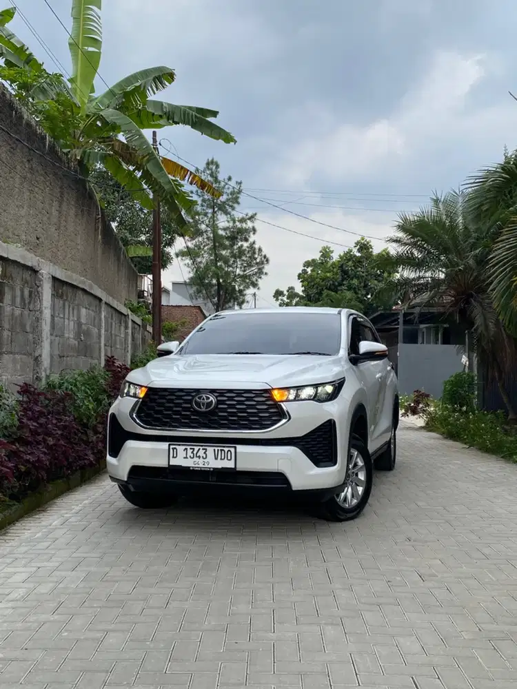 Toyota innova zenix G CVT