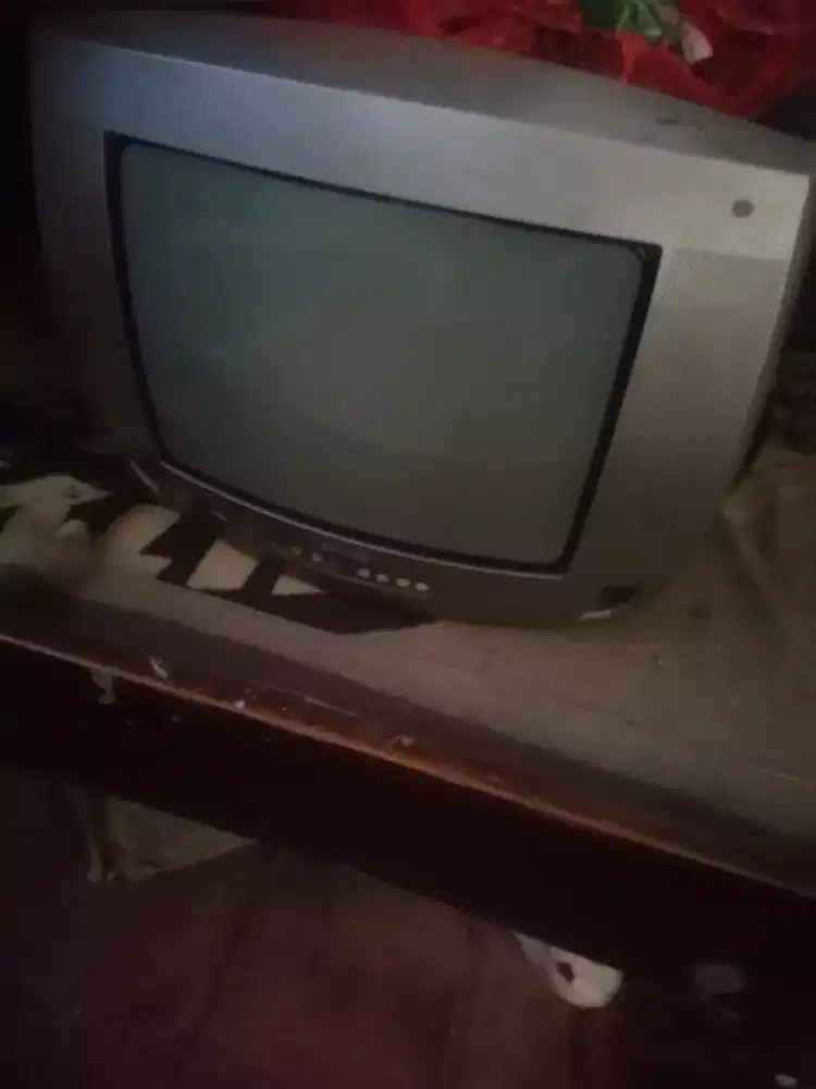 Tv tabung Philips 14 inc