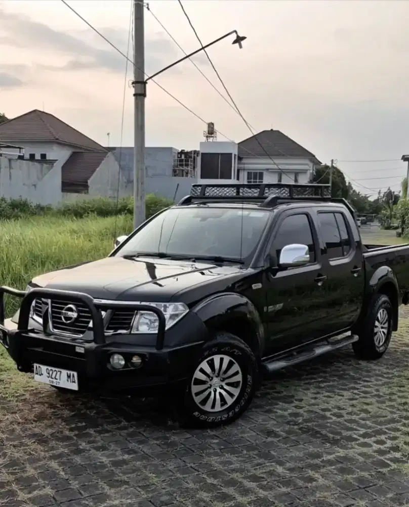 NISSAN NAVARA DOUBLE CABIN 4x4 SPORT VERSION 2012