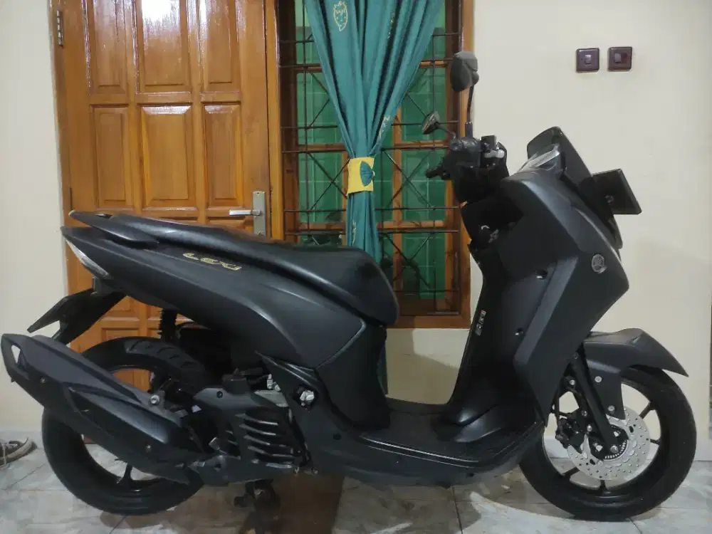 Super istimewa low km lexi 125cc super mulus persis baru no minus