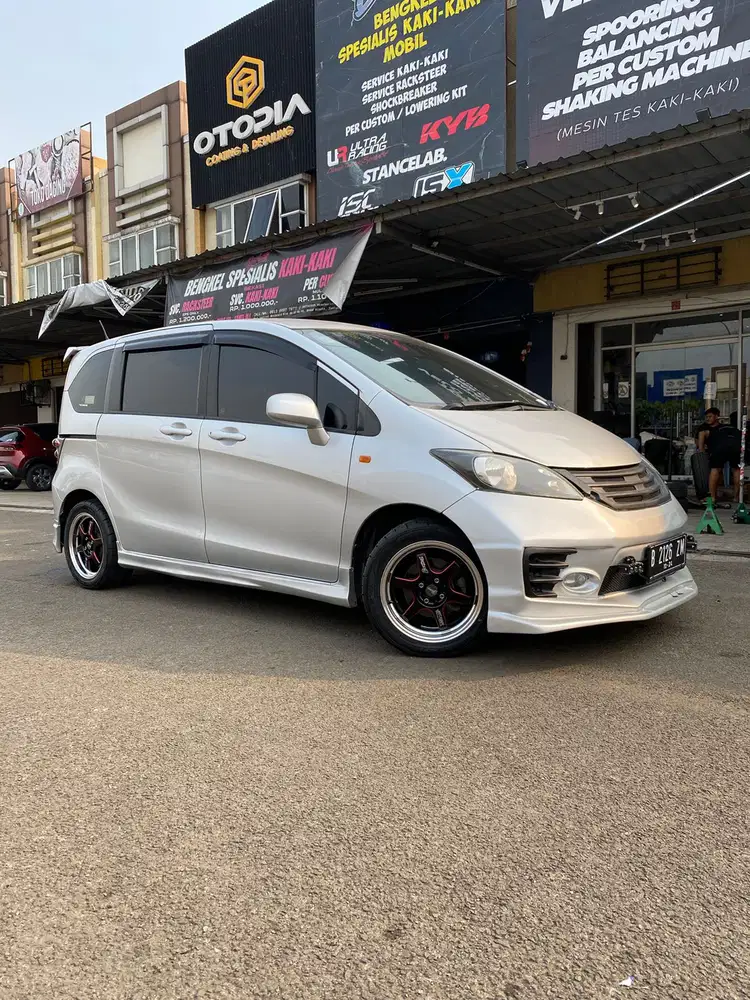 Honda Freed 2009 Bensin