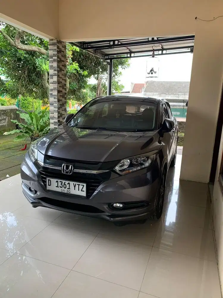 Di jual honda hrv prestige 1.8 L metic tahun 2015