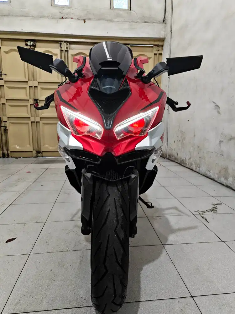 Kawasaki ZX25R ABS