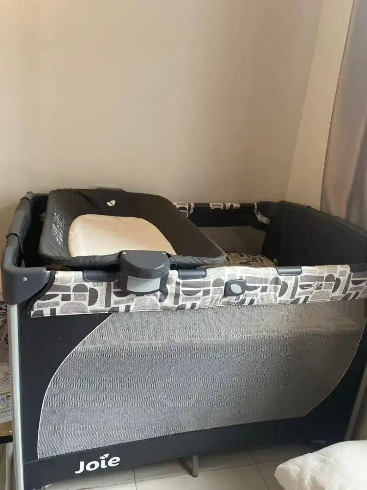 Dijual box bayi, baby crib joie