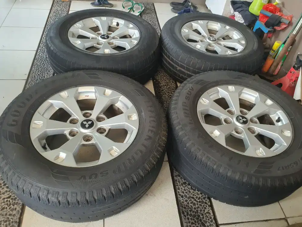 Velg Pajero Sport Dakar