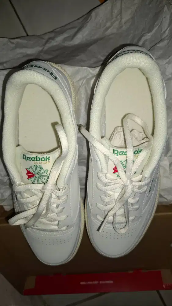 Sepatu kets sneakers Reebok Club C Kids Beige  Size US 5.5 / 24 cm