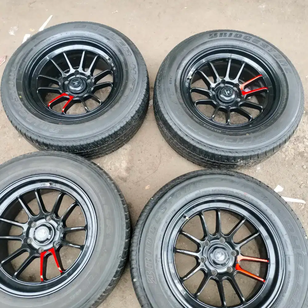 Velg venom ring 18x9 pcd 6x139,7 ET 0 ban 265/60 R18 4pcs