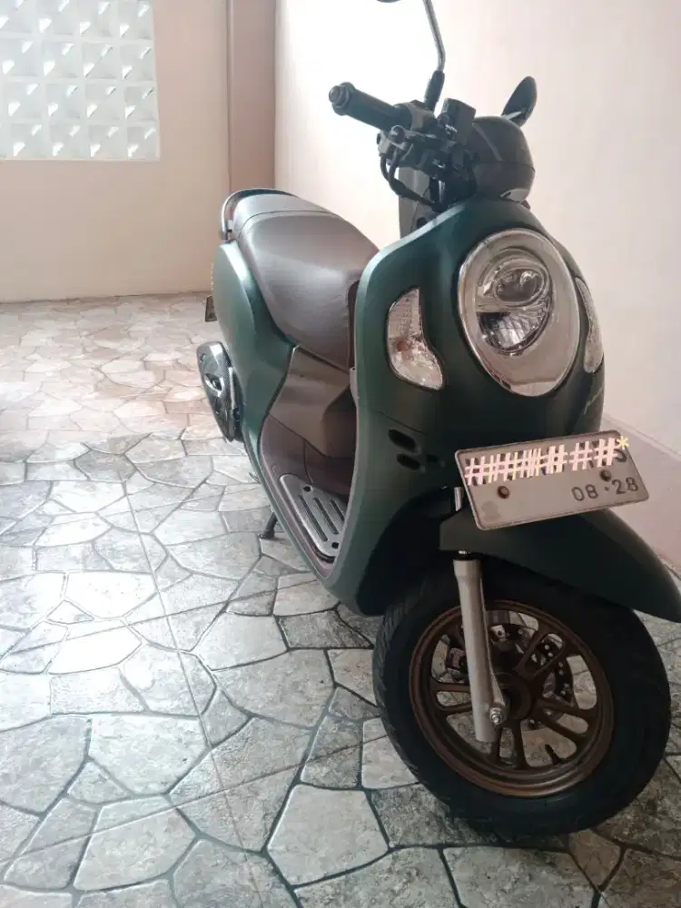 SCOOPY PRESTIGE GREEN 2023