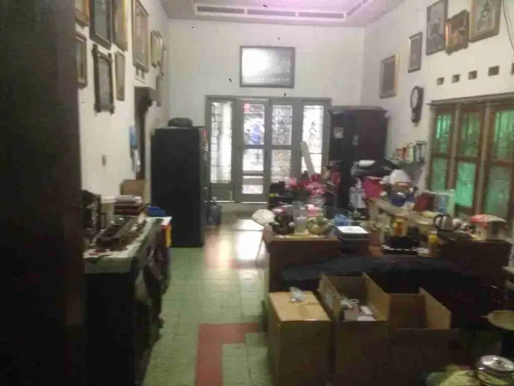 rumah lama 1½ lantai area menteng zonasi komersil