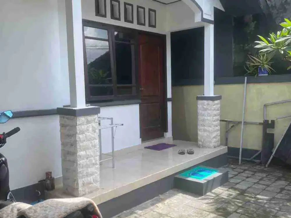 rumah lantai 1 kawasan Kori nuansa Timur taman griya Jimbaran Kuta Selatan Badung Bali