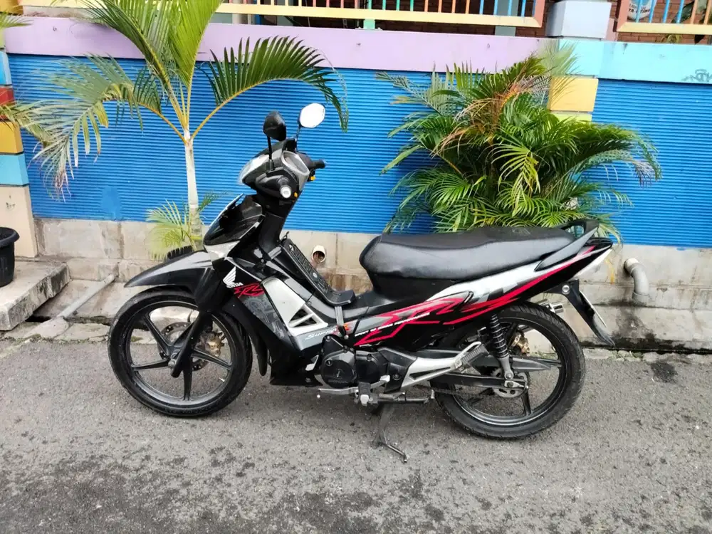 Honda Supra x 125 tahun 2008 mesin halus pajak hidup siap pakai