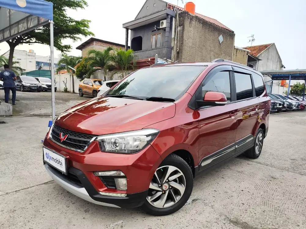 Pajak Panjang - Wuling Confero S 1.5 C Bensin-MT 2017