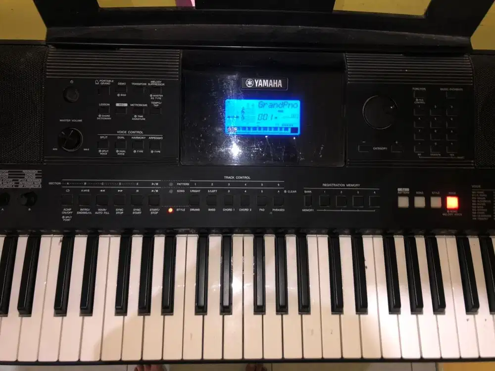 Keyboard Yahama PSR E 453