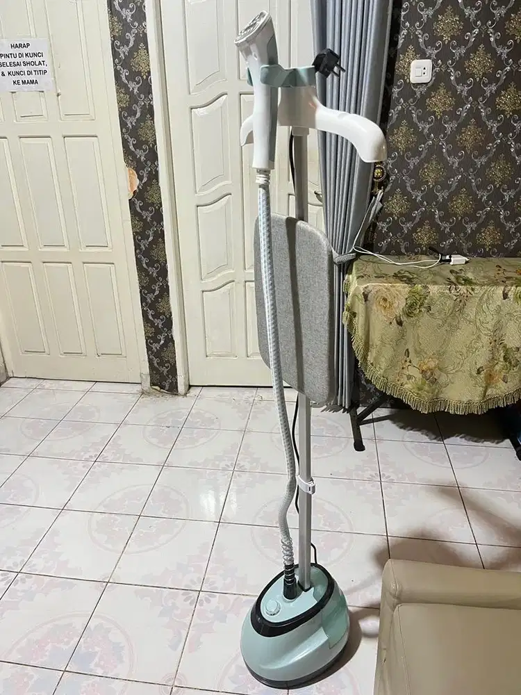 Simplus Setrika Uap Berdiri Garment Steamer