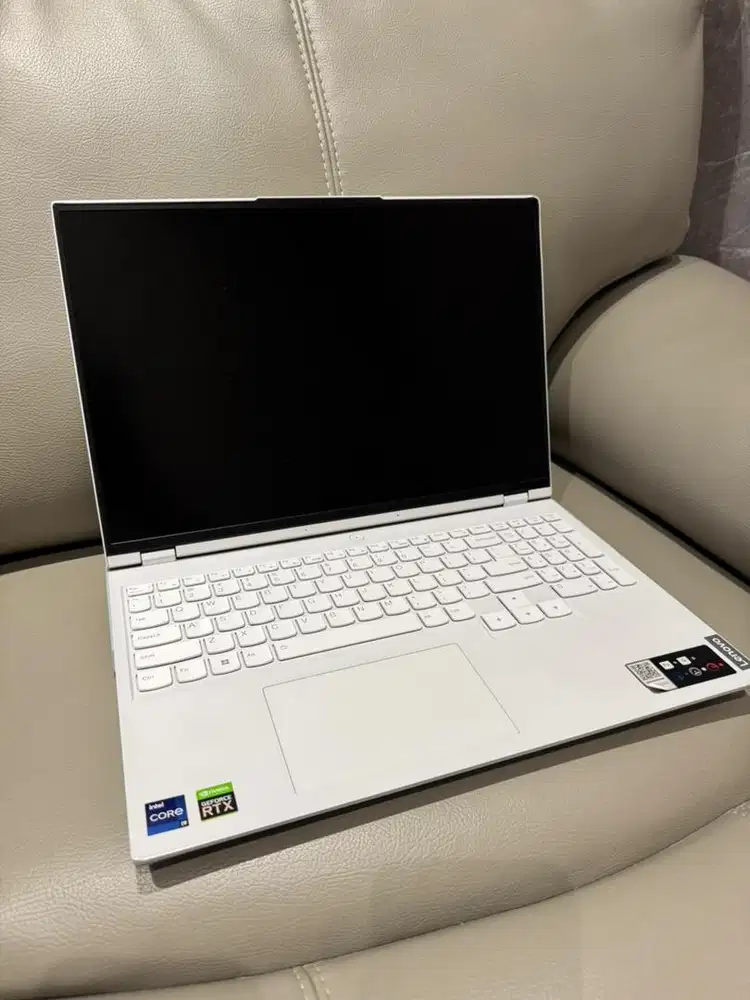Dijual laptop Legion 5 Pro 2025