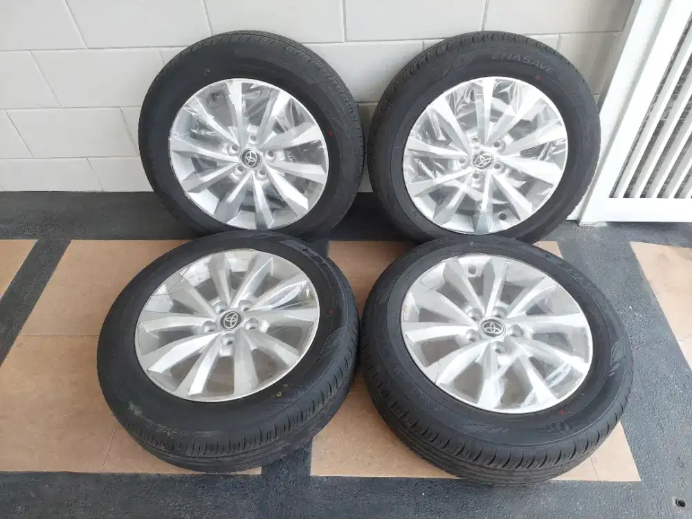 4 VELG R17 Ori INNOVA ZENIX V REBORN BARU+4 BAN DUNLOP215/60R17 TEBAL