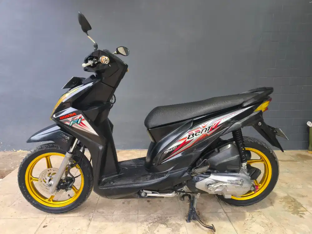 HONDA BEAT FI 2015 HITAM