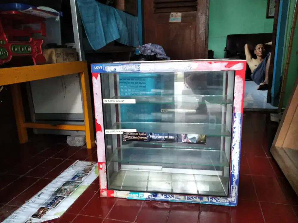 Jual Etalase Rokok Bekas