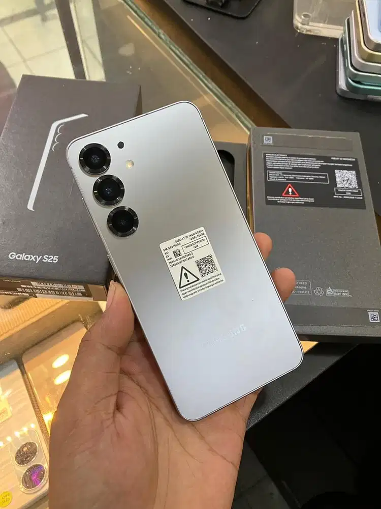 Samsung s25 256gb like new